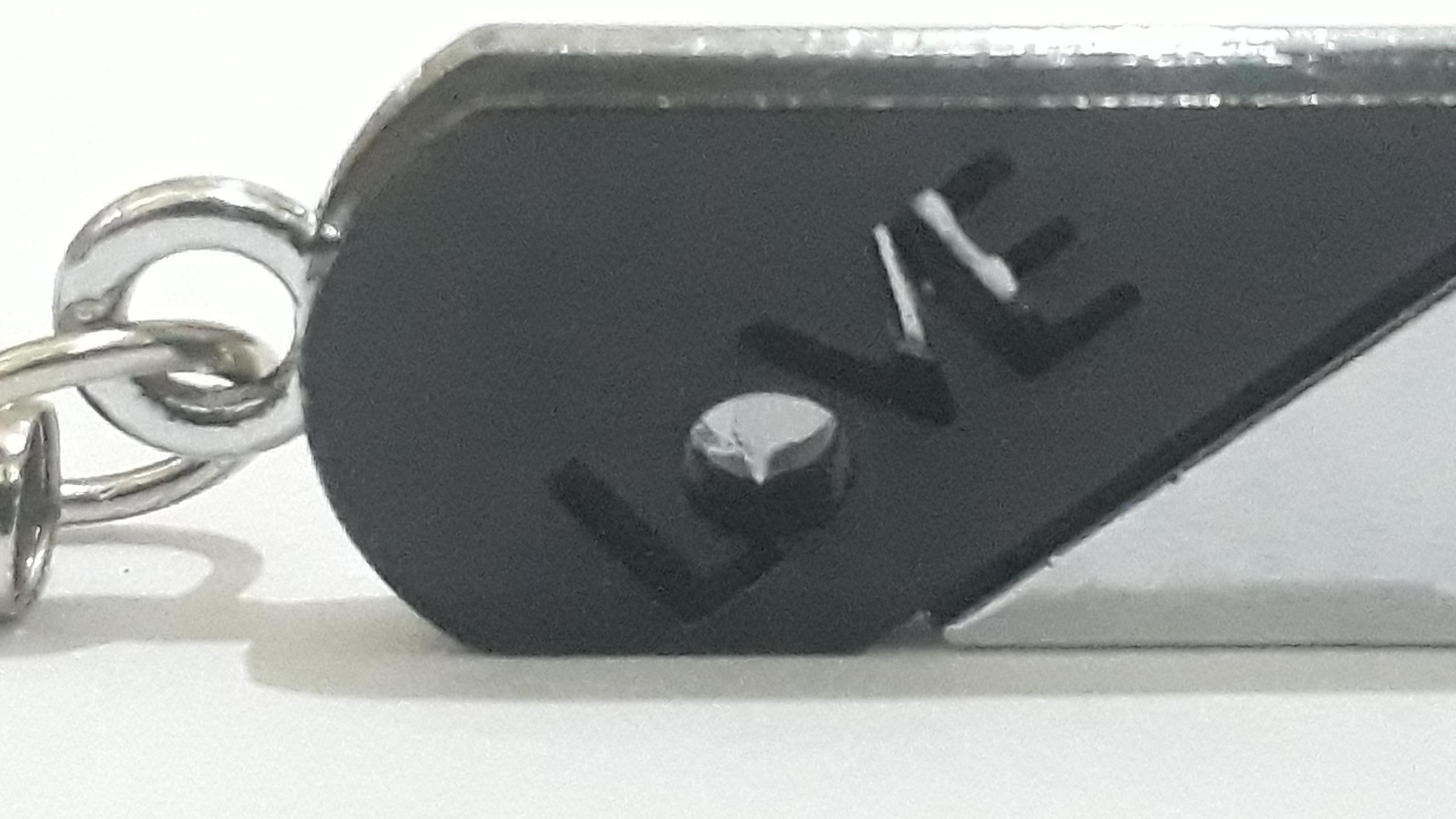 آویز طرح پلاک LOVE - روکش استیل نگین دار