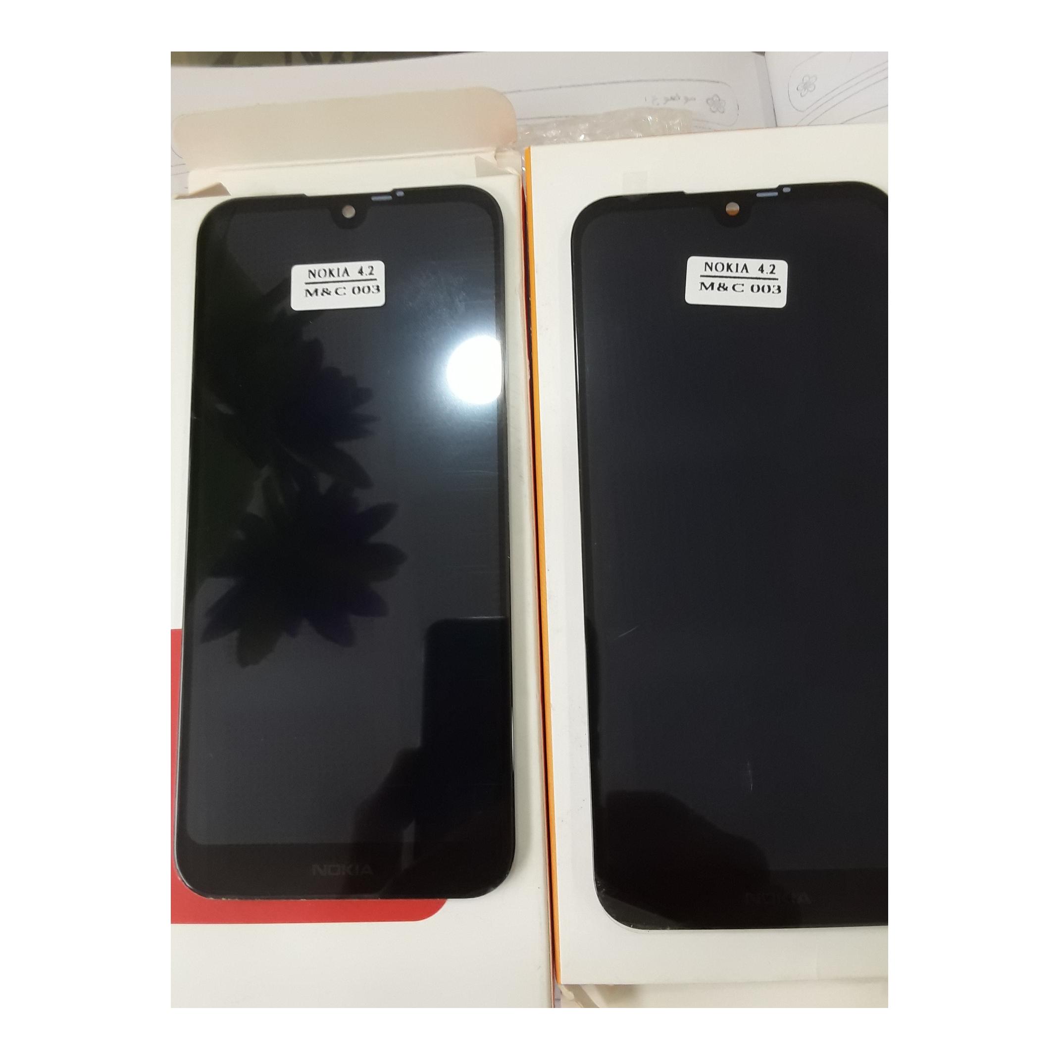 دو عدد ال سی دی مدل ( Nokia4.2) اکبند