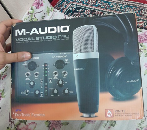باندل M audio شامل مایک . کارت صدا . هدفون