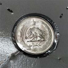 یک