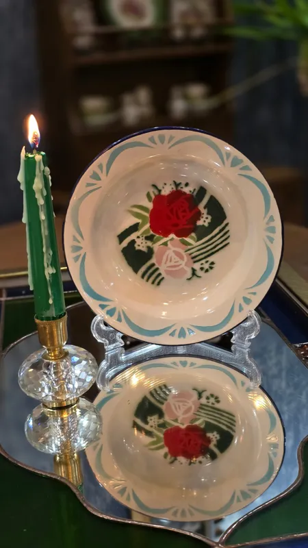 دیوارکوب لعاب روسی