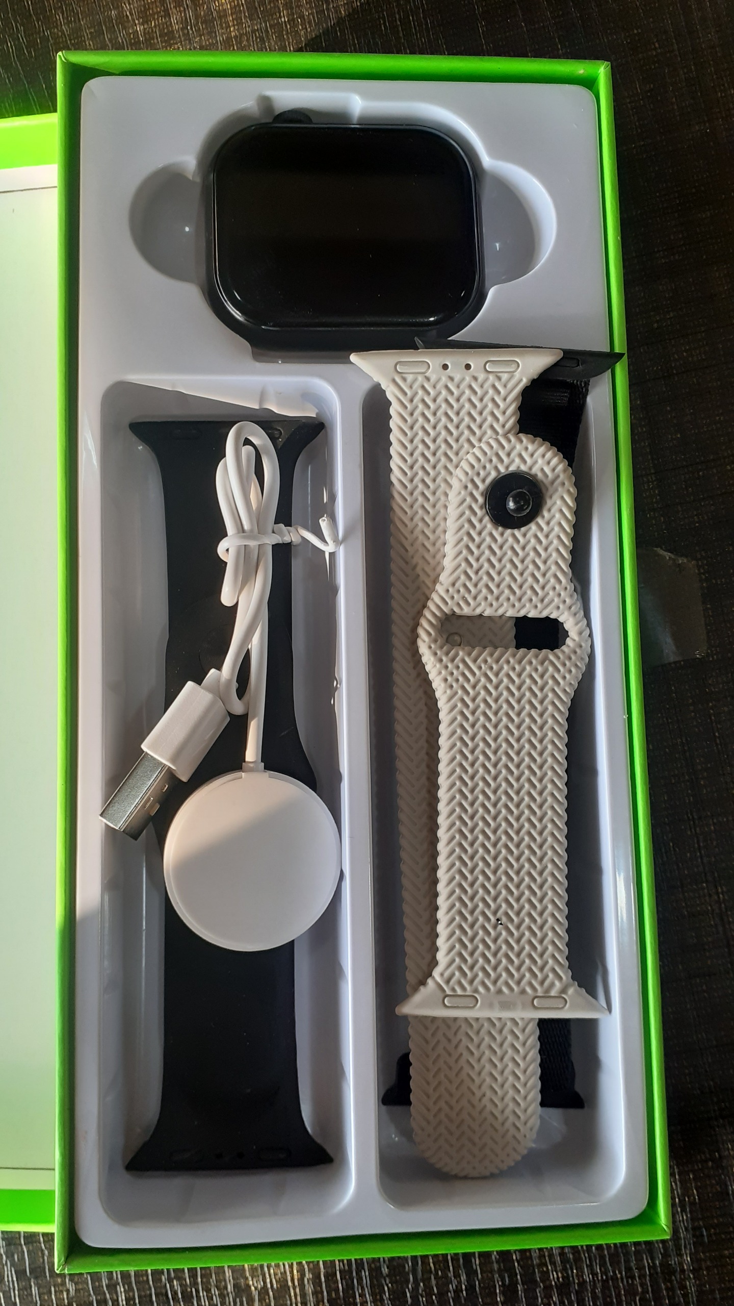 ساعت هوشمند وایرلس با امکانات متنوع و خاص شرح دارد