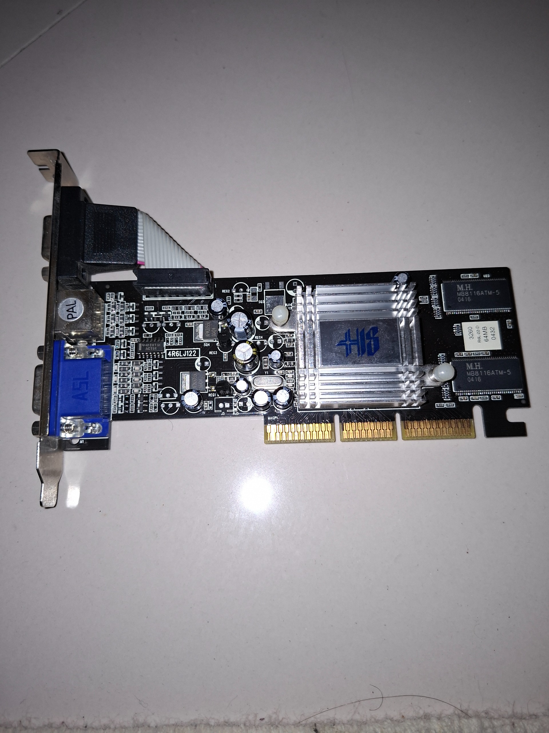 گرافیک agp radeon 7000 64mb