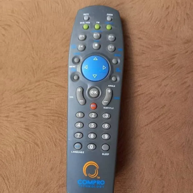 کنترل اصلی compro