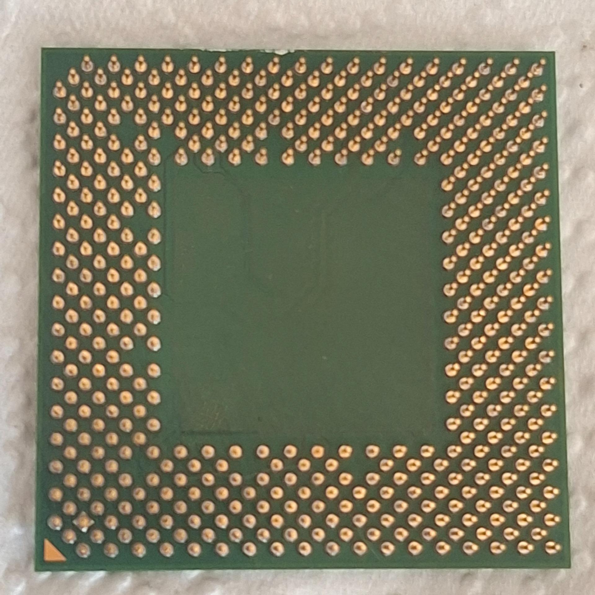 Cpu قدیمی AMD Athlon 2500 سوزنی