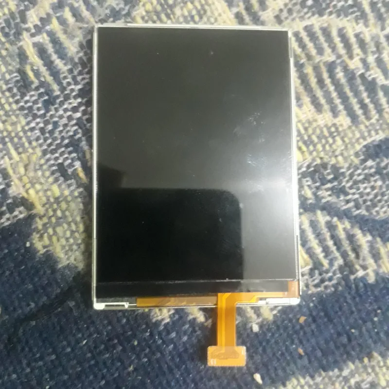 ال سی دی نوکیا C2_03