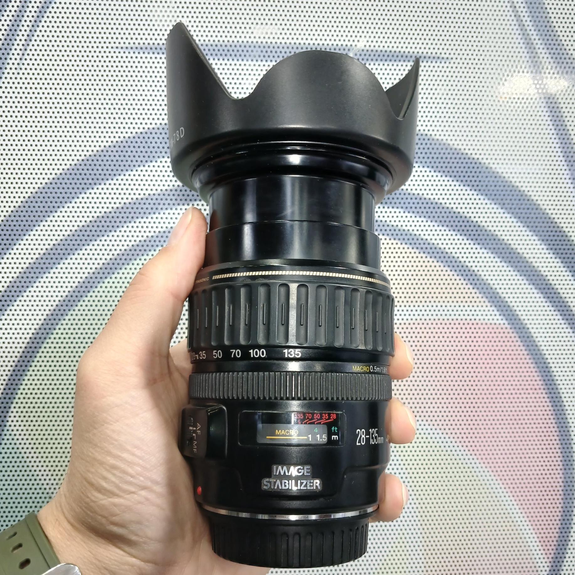 لنز کانن 28.135 لرزشگیر و ماکرو دار