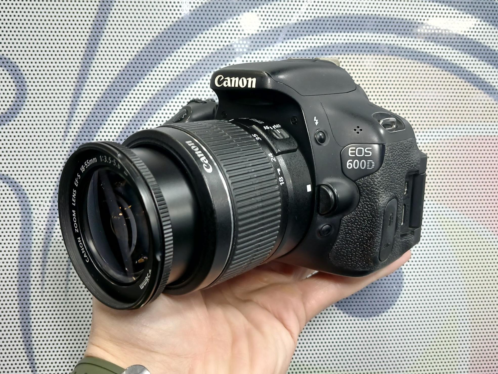 کانن مدل 600D با لنز 18.55