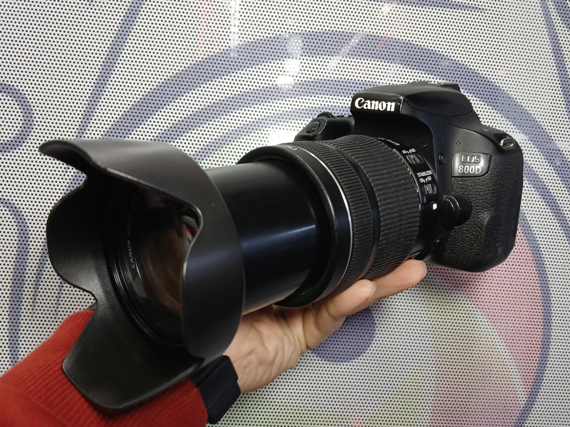 کانن مدل 800D با لنز 135_18 STM