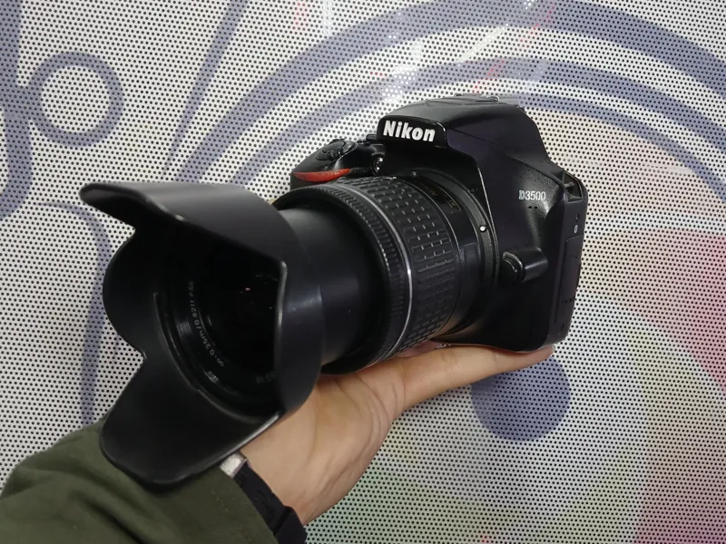 نیکون مدل D3500 با لنز55_18 VR