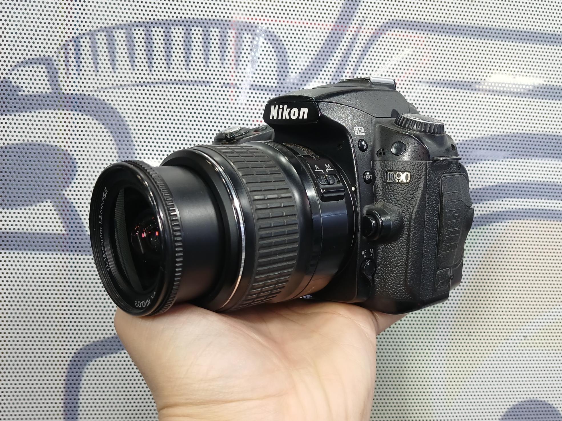 نیکون مدل D90 با لنز 55_18