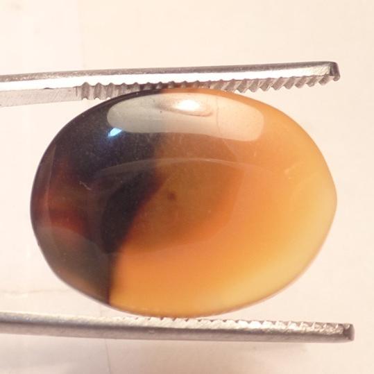 نگین جزع دو رنگ