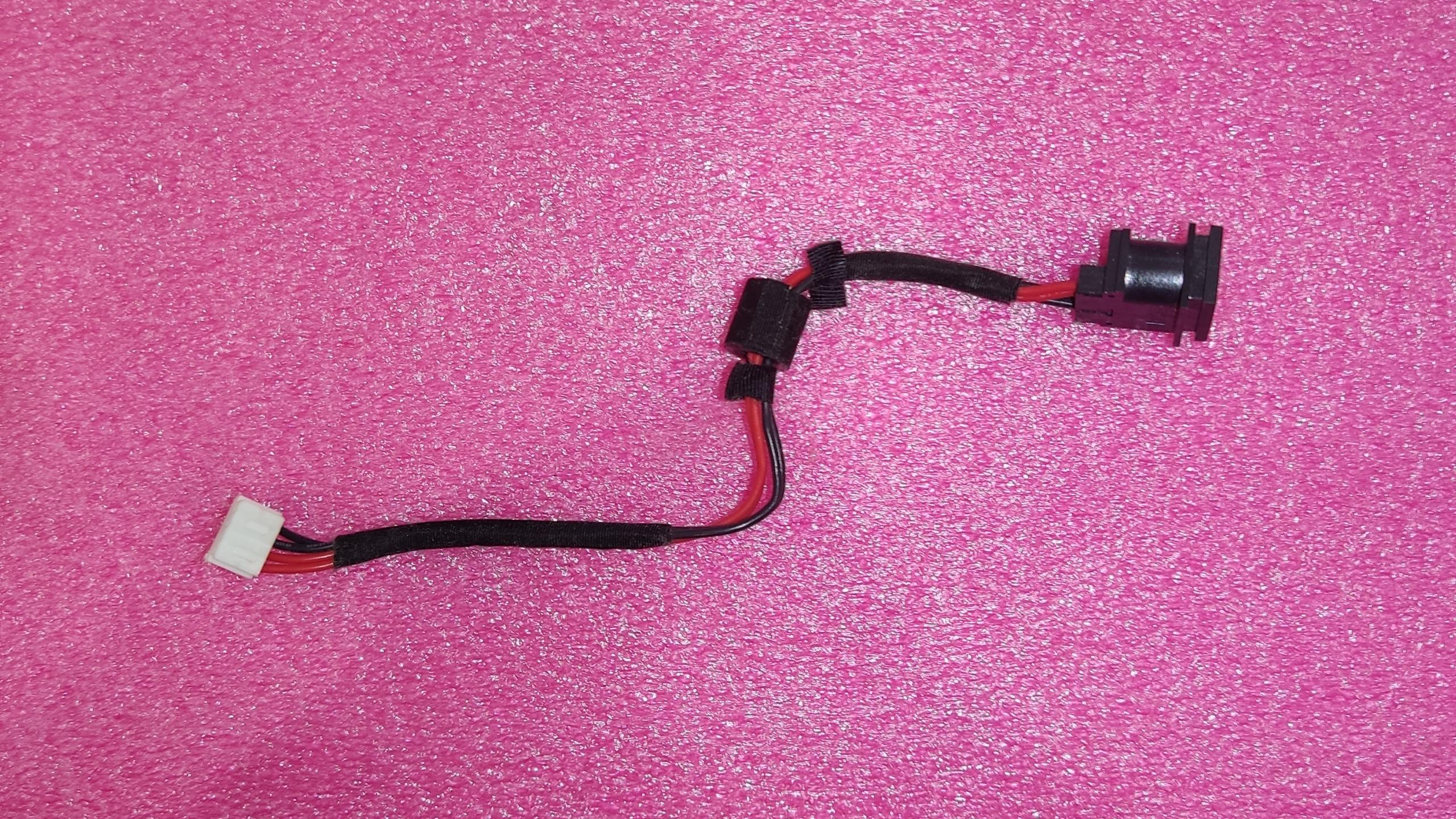 سوکت شارژ پاور لپ تاپ Toshiba SA50-106