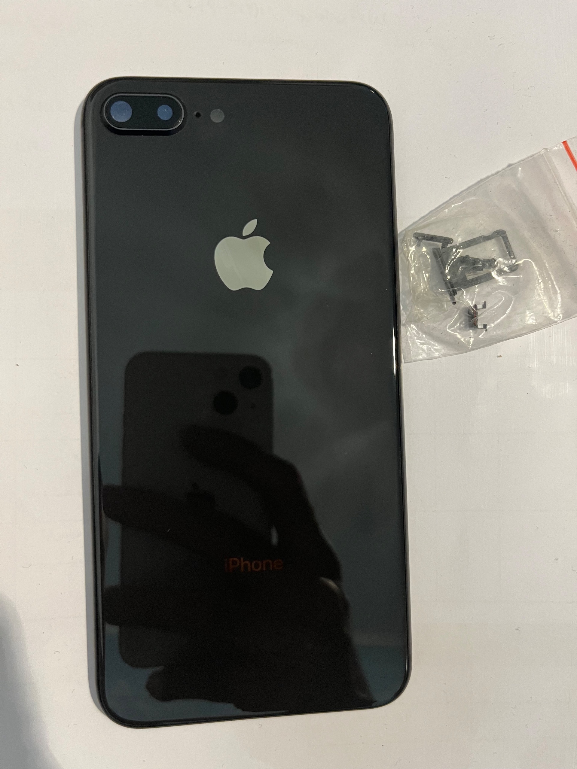 شاسی iphone 8 plus