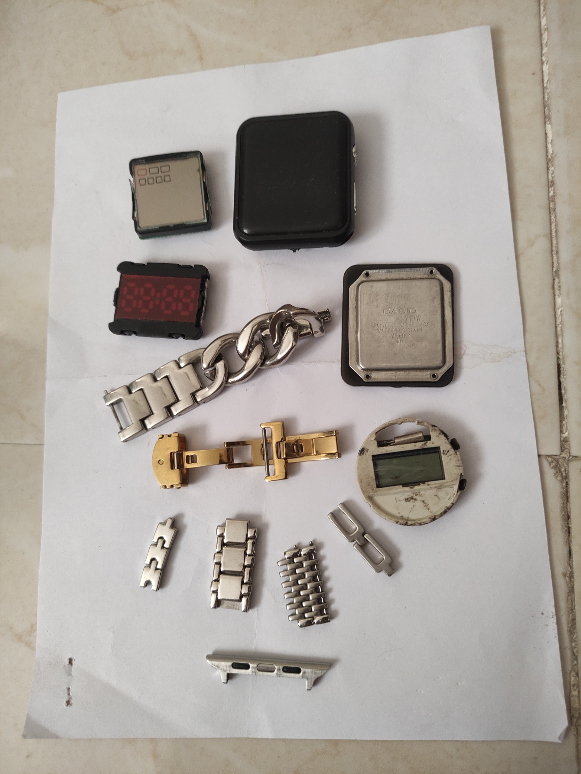 چند عدد قطعه ساعت طبق توضیح