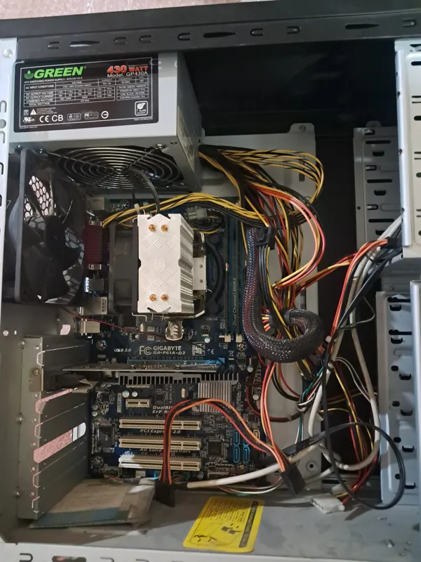کیس هشت هسته ای i7 gen3