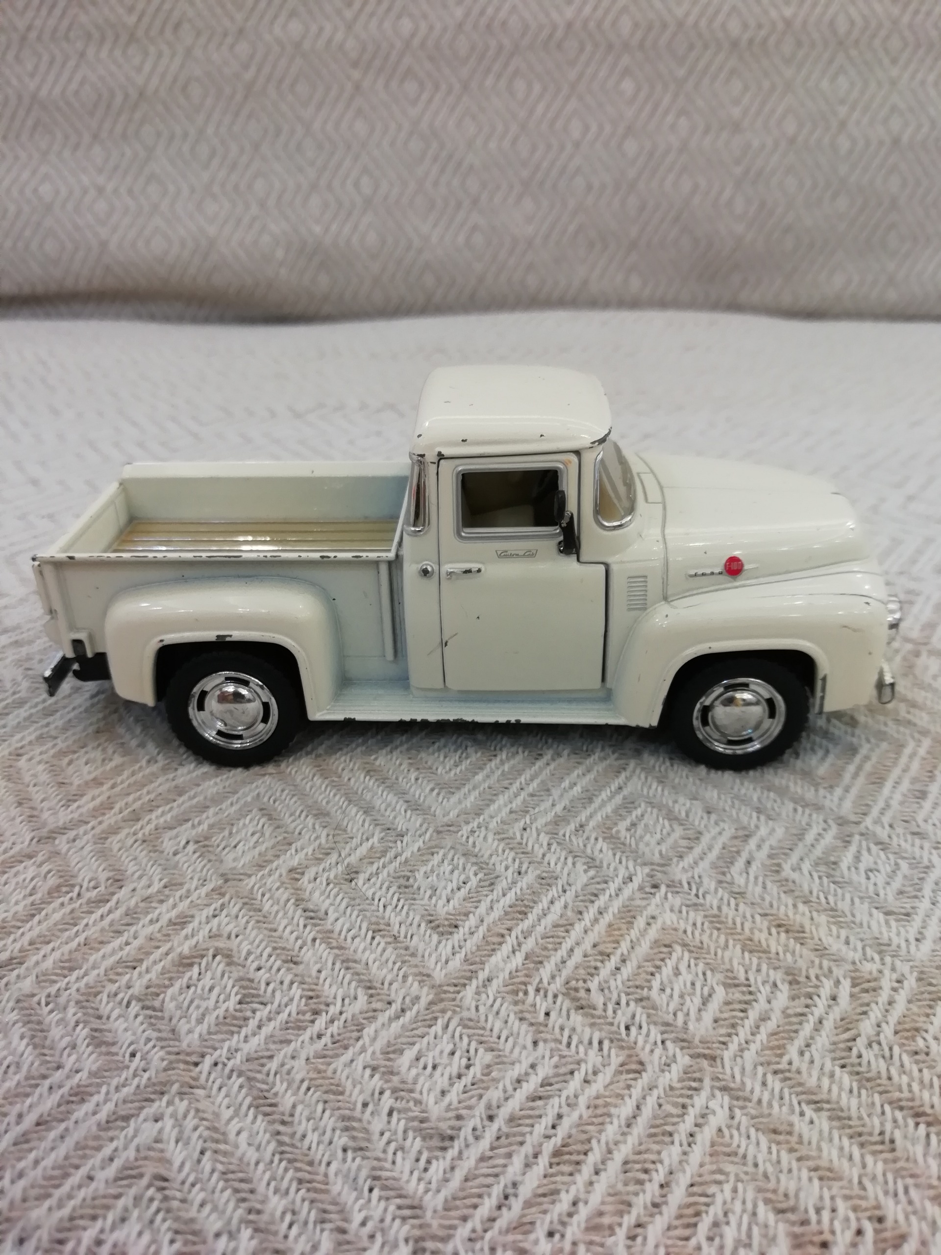 ماکت فورد F100 پیکاپ 1956 کینزمارت