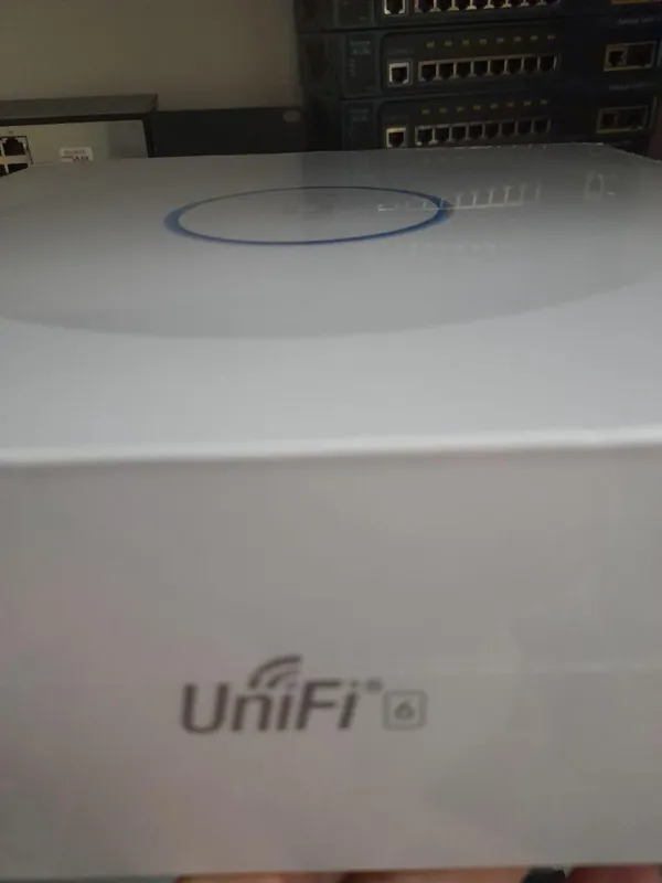 unifi u6 سه باند 10.2 گیگابیت- u6-enterprise