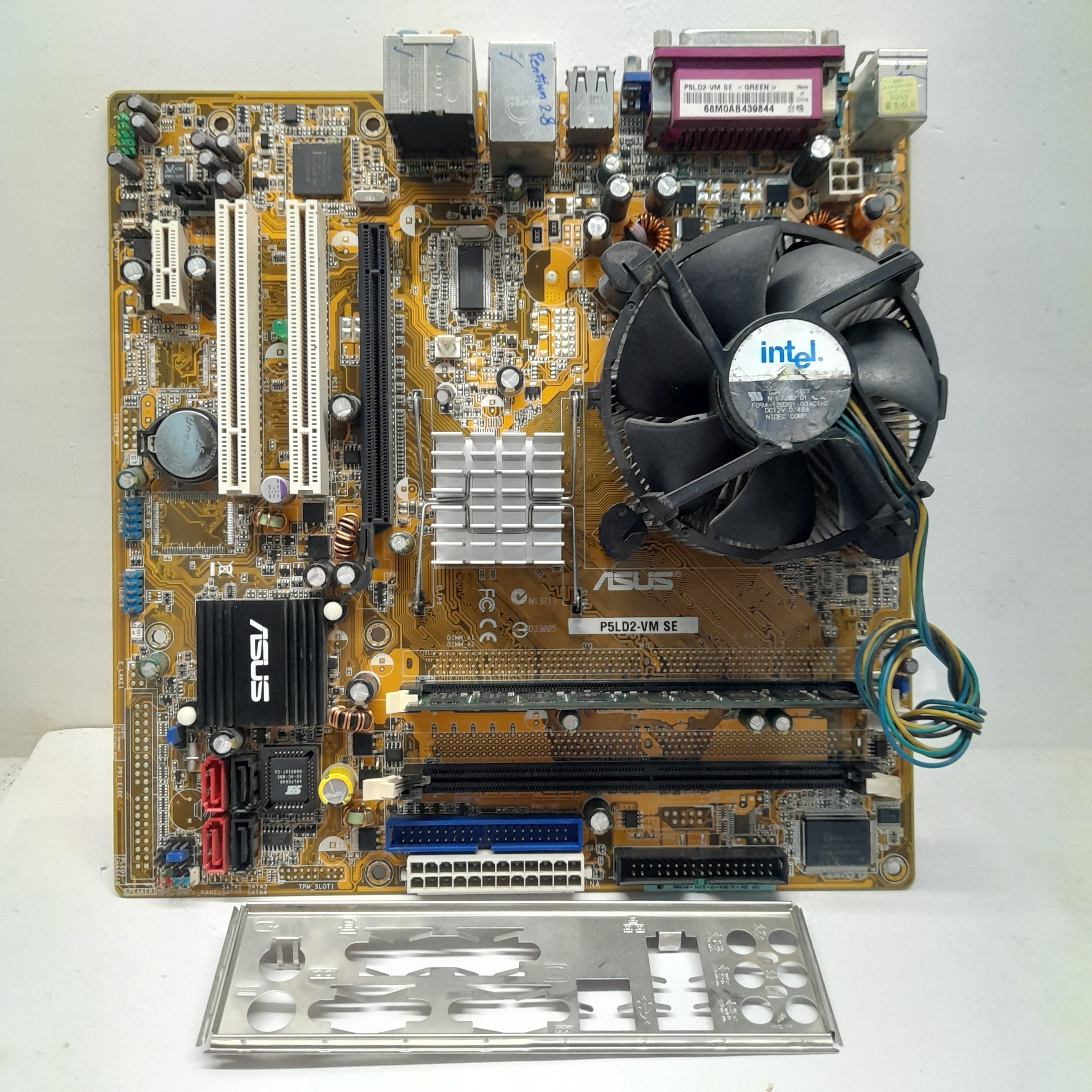 باندل آنبورد پنتیوم 4 ایسوز DDR2 بهمراه رم