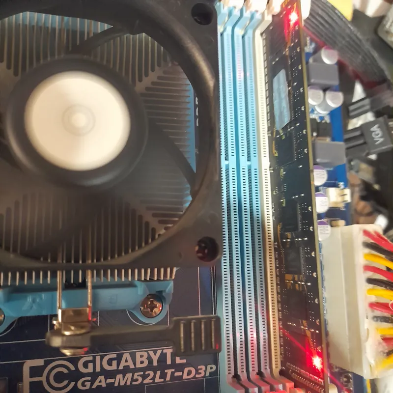 باندل قوی AM3 با 4 گیک رم DDR3