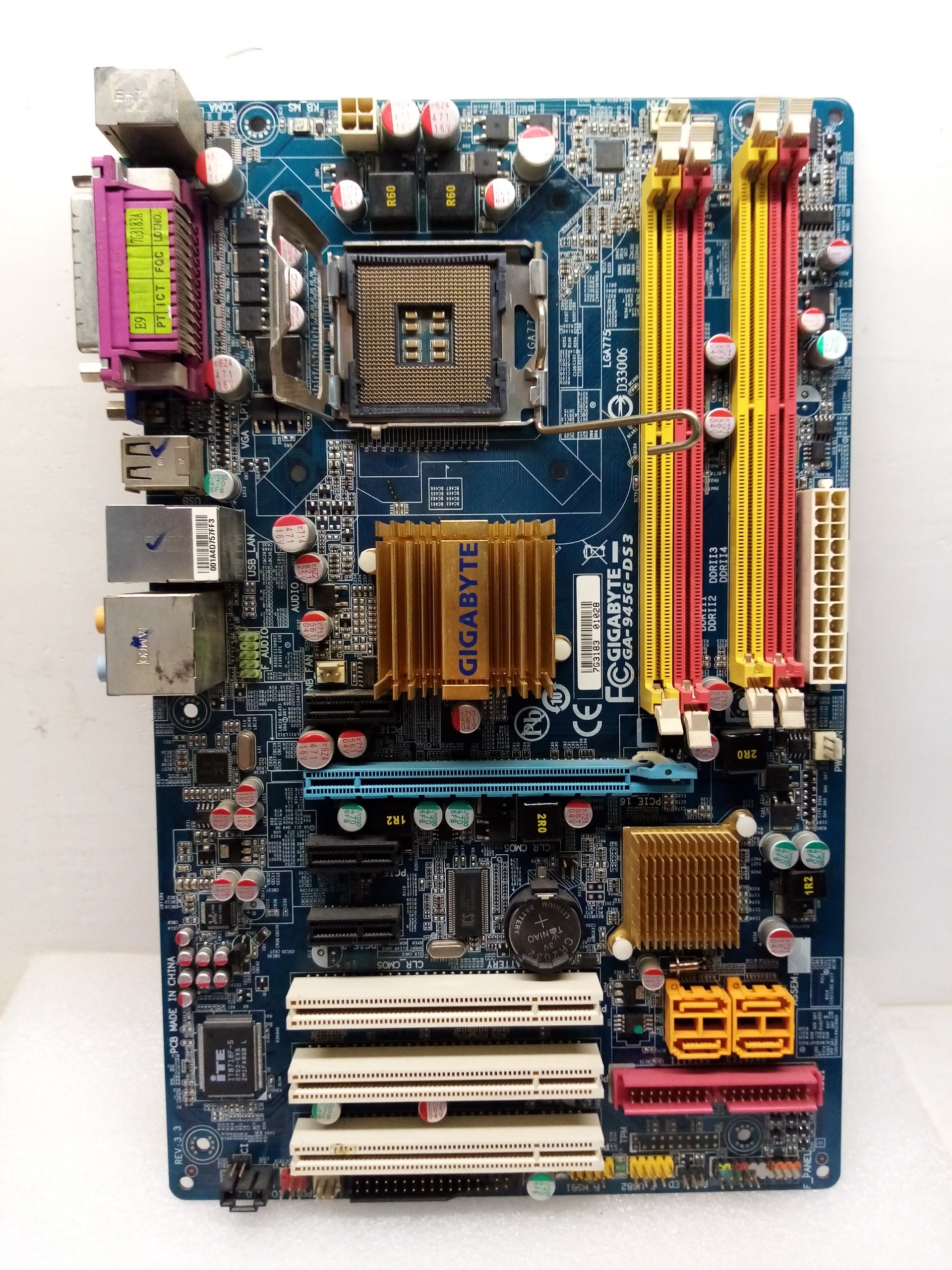 مادربرد 945G-DS3 گیگابایت