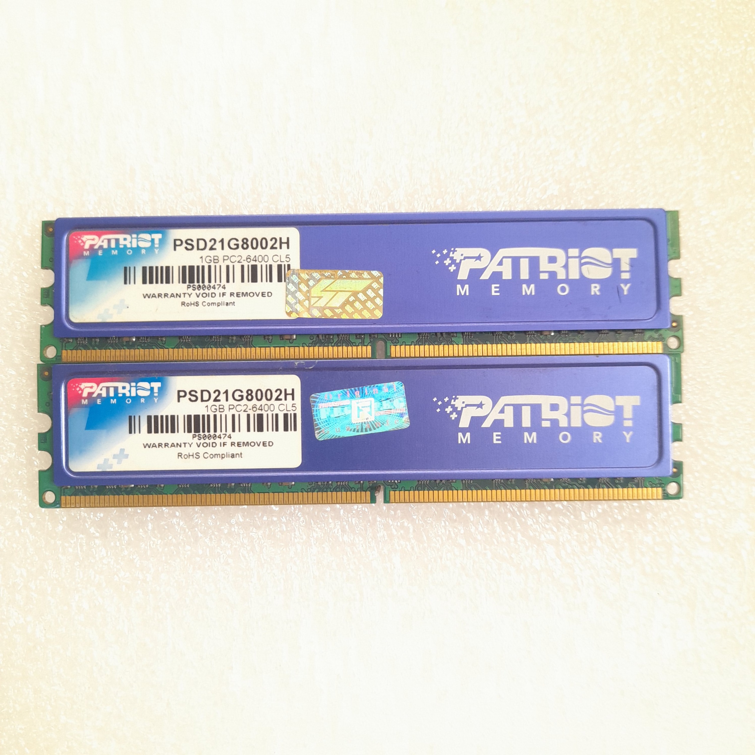 2 تا رم 1 گیگ DDR2 جمعا دو گیگ پاتریوت