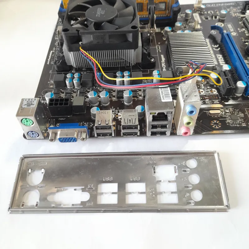 مادربرد DDR3 آنبورد MSI با CPU دوال کور و رم 2 گیگ