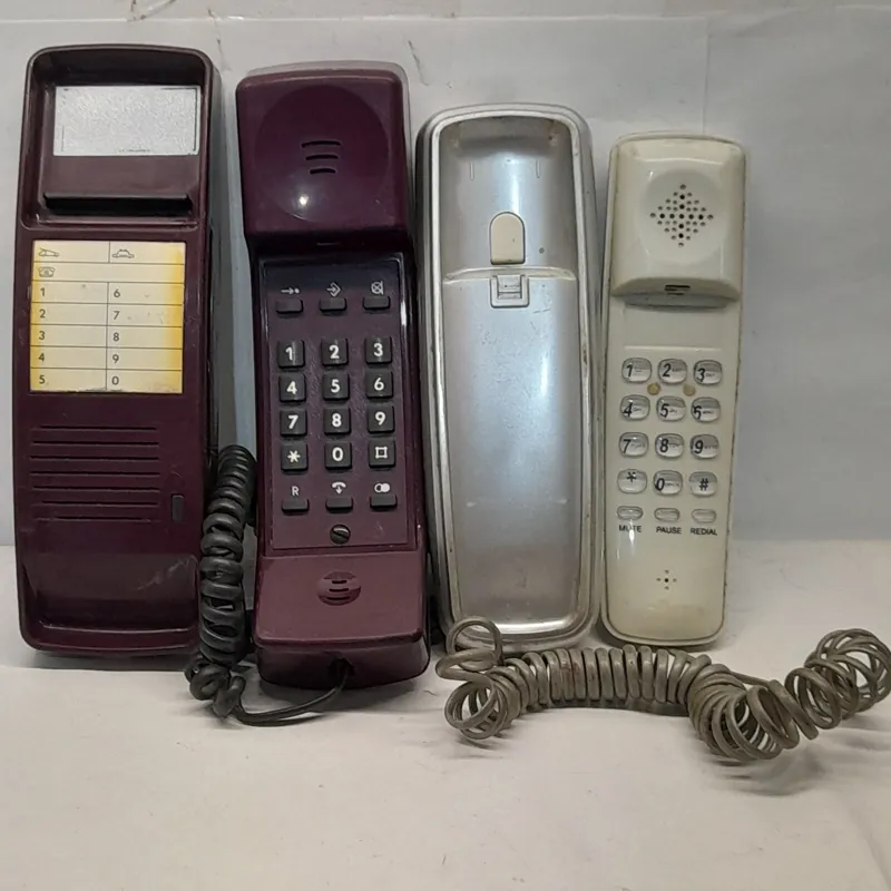 2 تا گوشی تلفن با هم