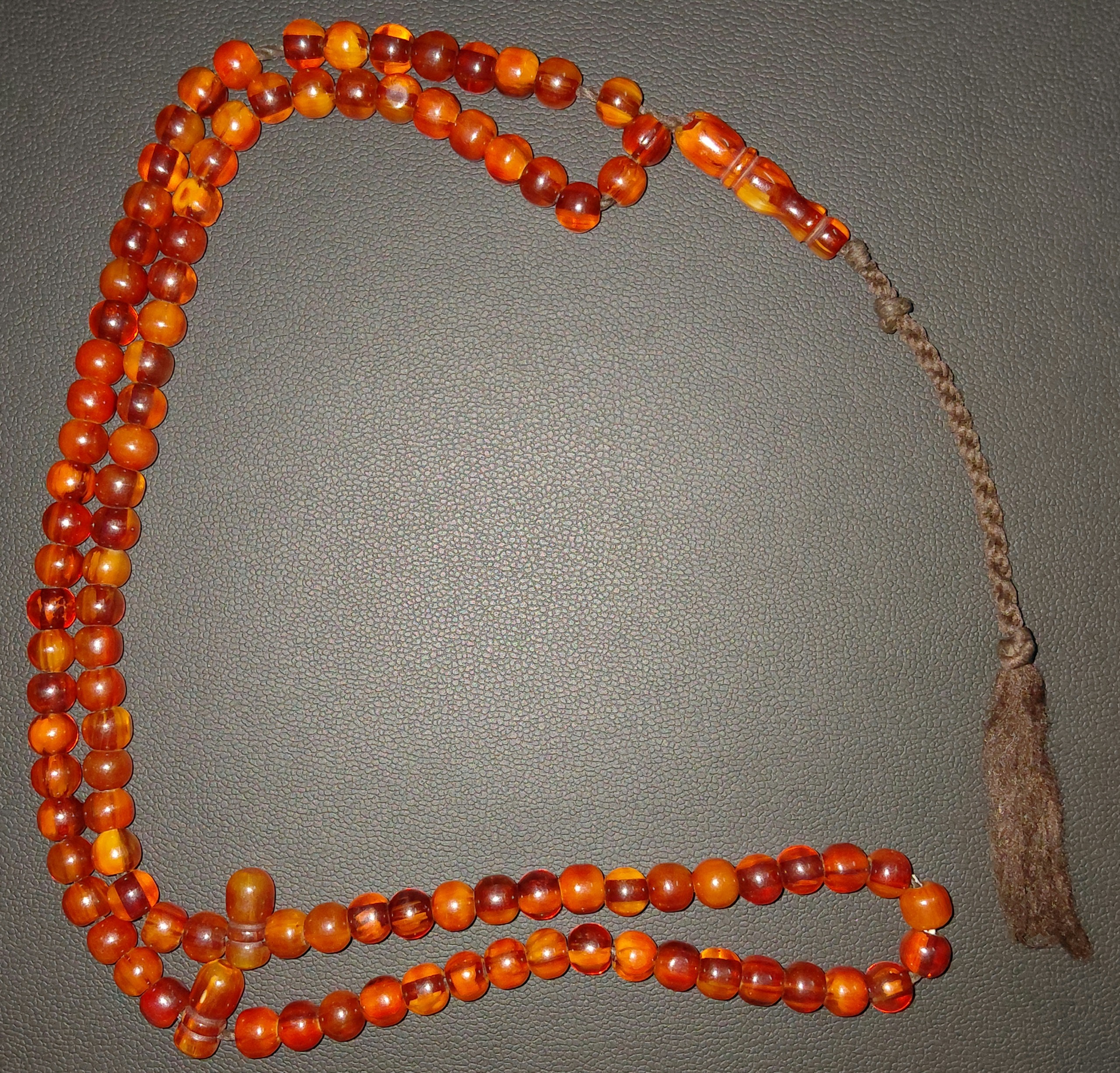 تسبیح 101 دانه کهربا سرخ آلمان