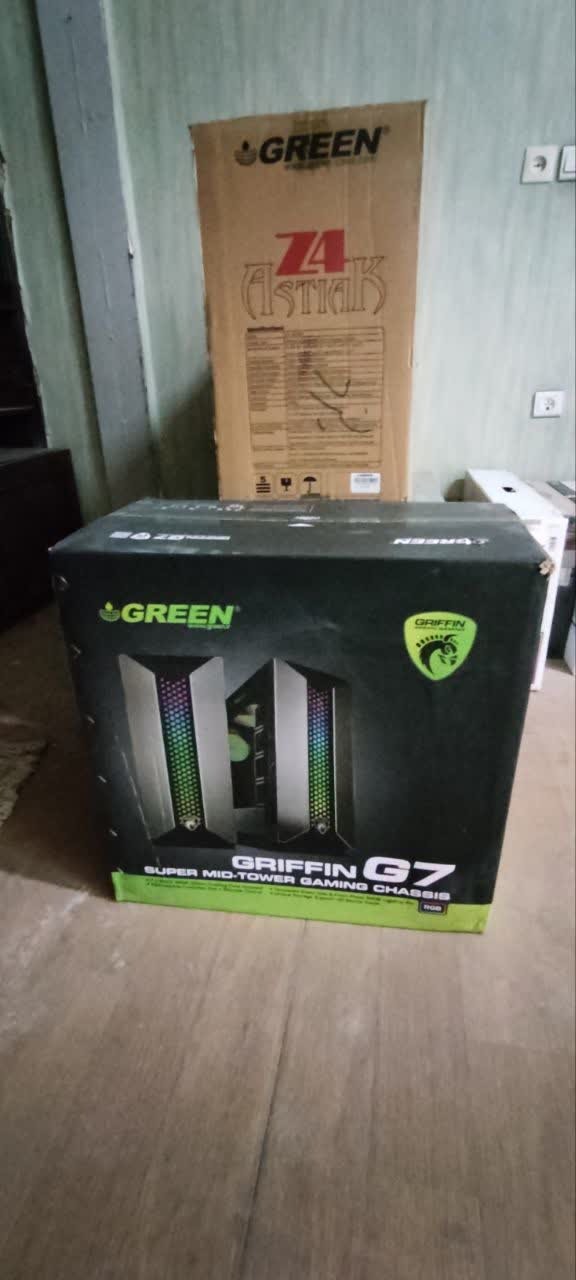 کیس گرین مدل زیبای Griffin G7