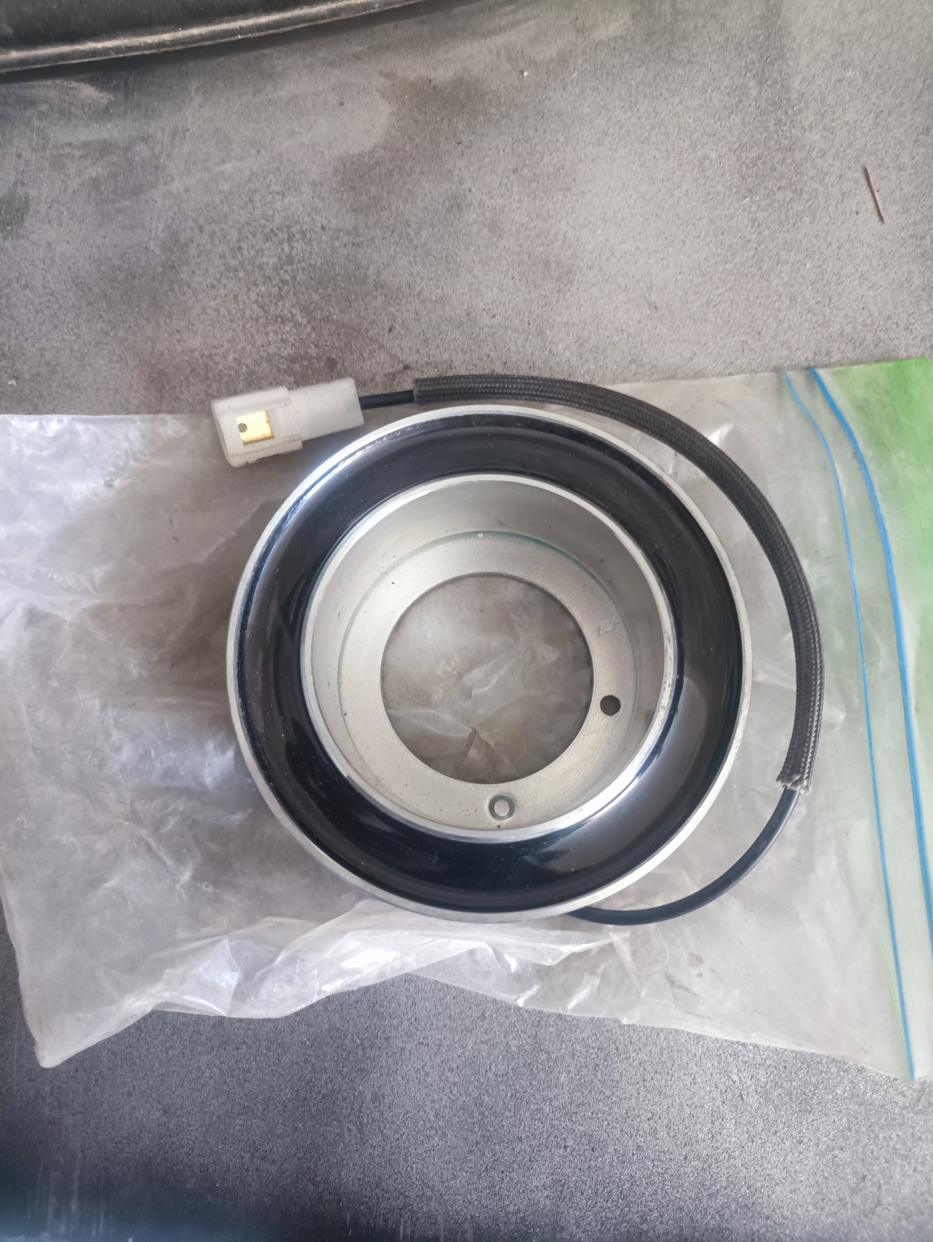 مگنت کمپرسور کولر مزدا 3