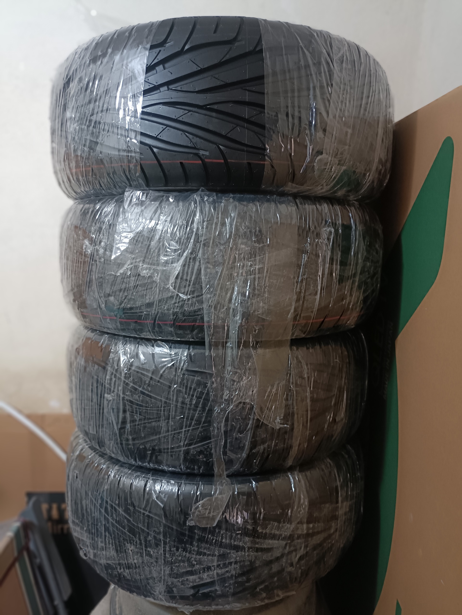 لاستیک مکسیس 215.45.17 نو قیمت یک جفت