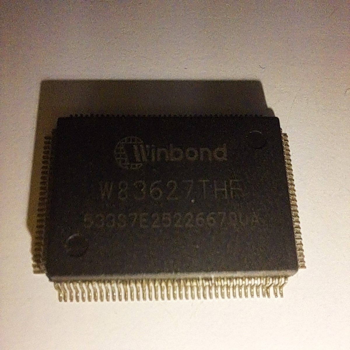 آی سی رابط ال پی سی Winbond W83627THF