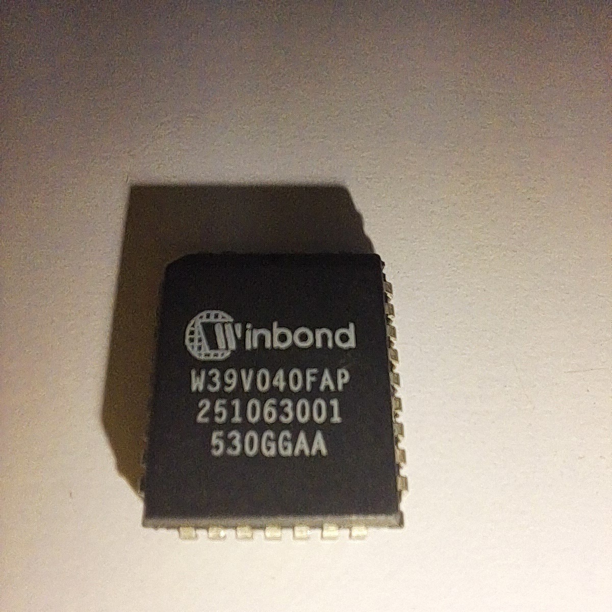 آی سی بایوس Winbond W39V040FAP