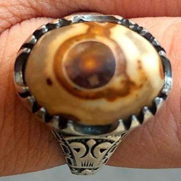 انگشتر چشم شیطان