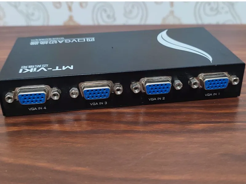 سوئیچ اسپلیتر چهار پورت VGA