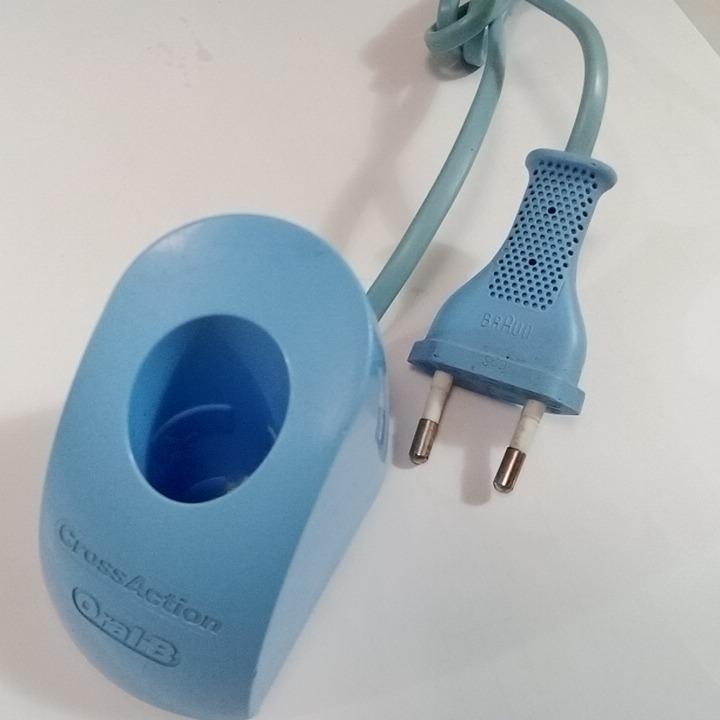 شارژر مسواک برقی اورال بی