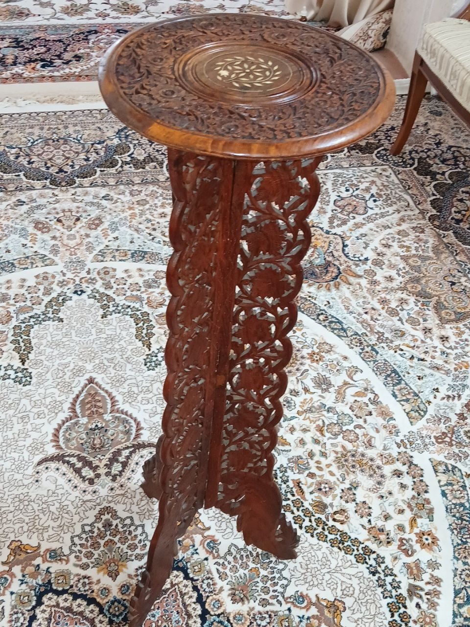 میزتلفن منبت کاری شده هندی