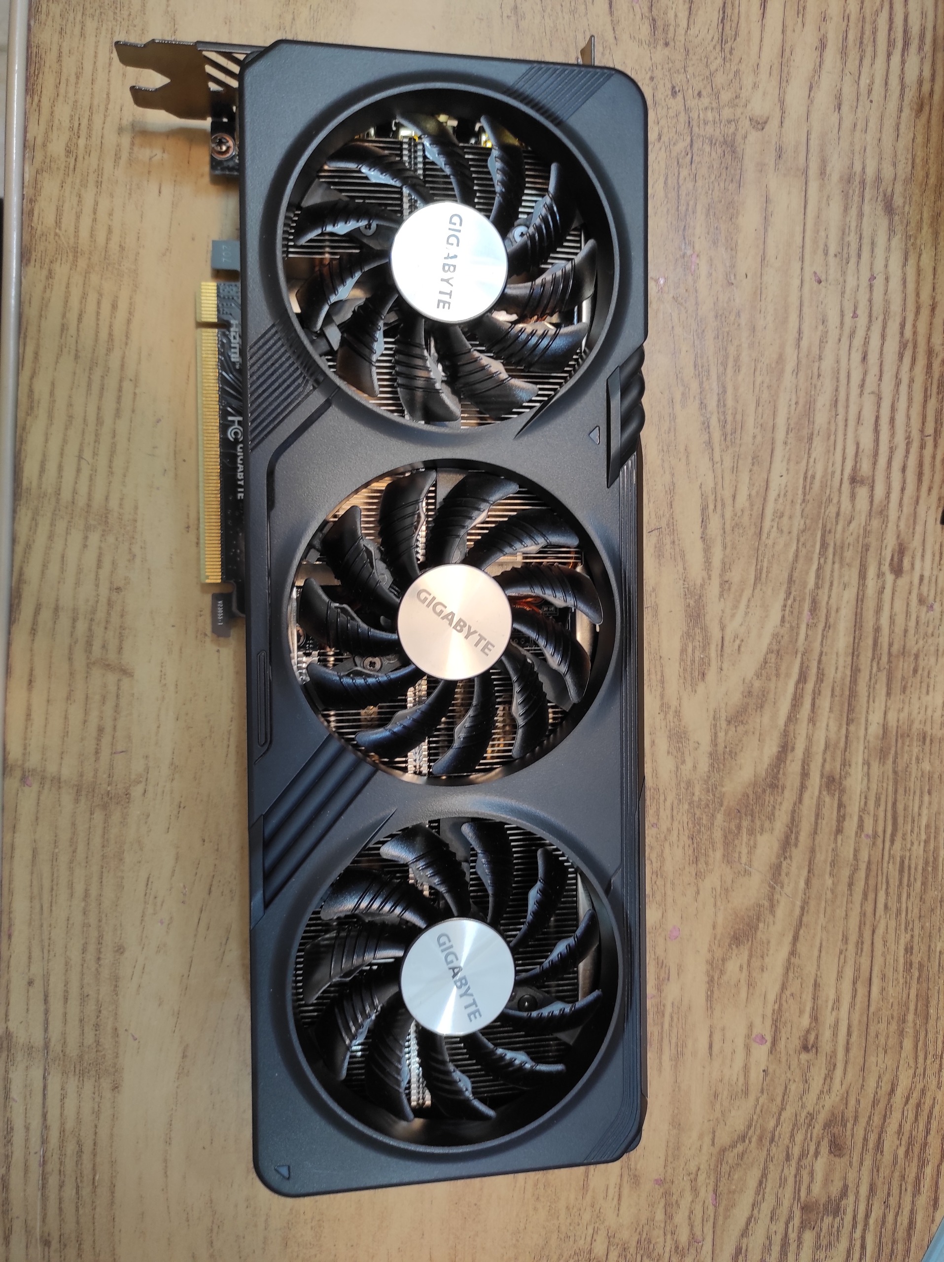 گرافیک 16 گیگ RTX 4060Ti gigabyte