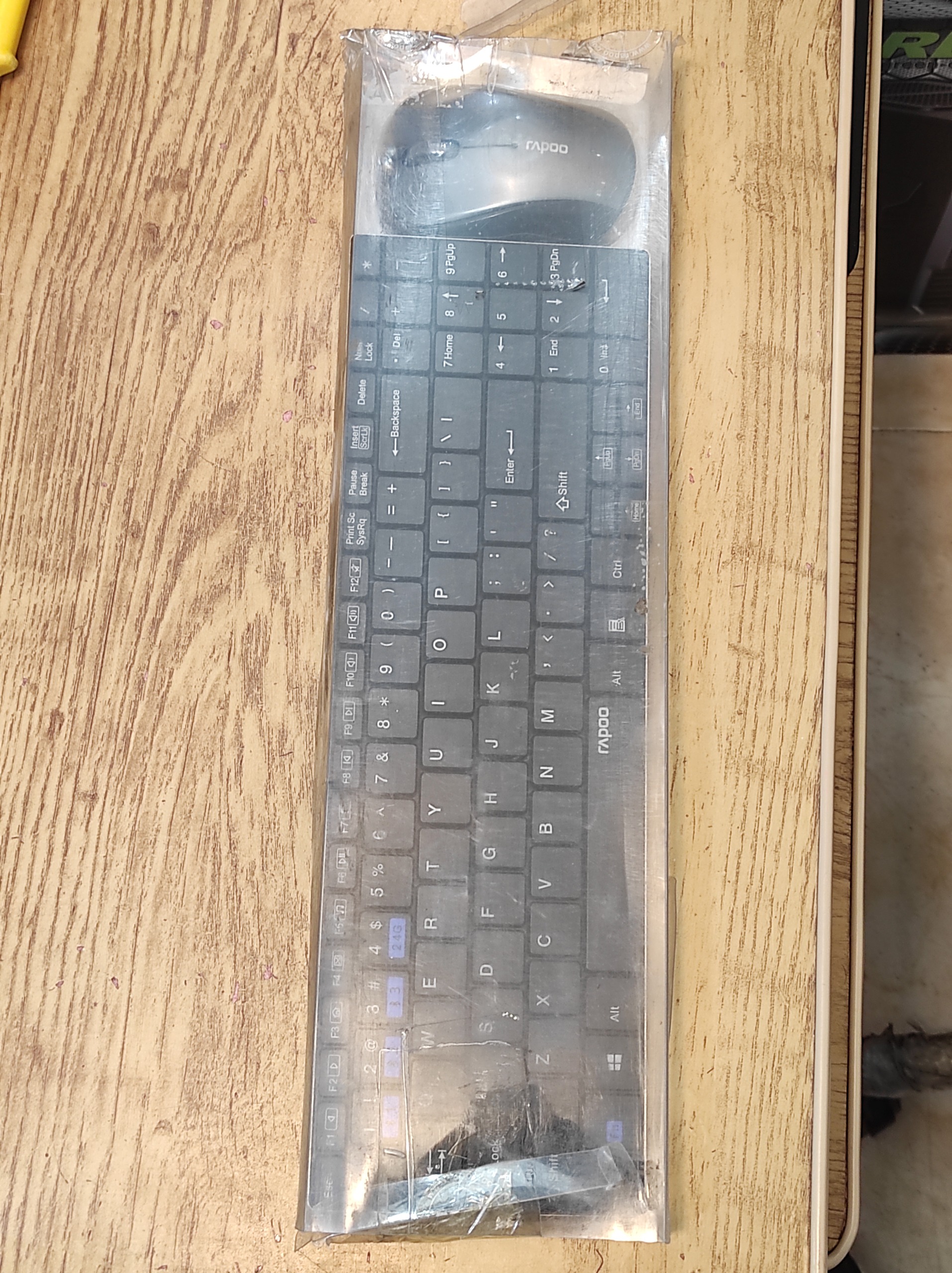 ماوس و کیبورد Rapoo E6080