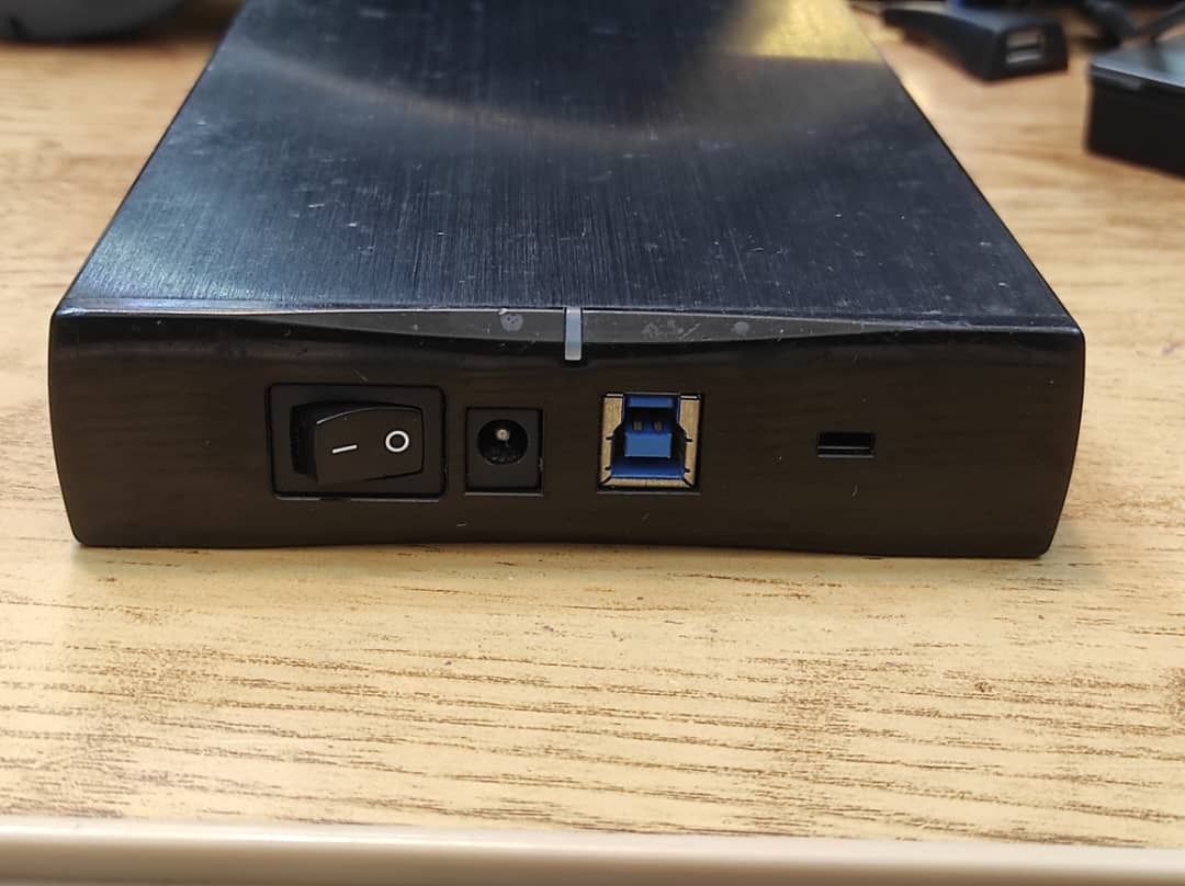 هارد اکسترنال 2 ترابایت iomega سیگیت آداپتوری