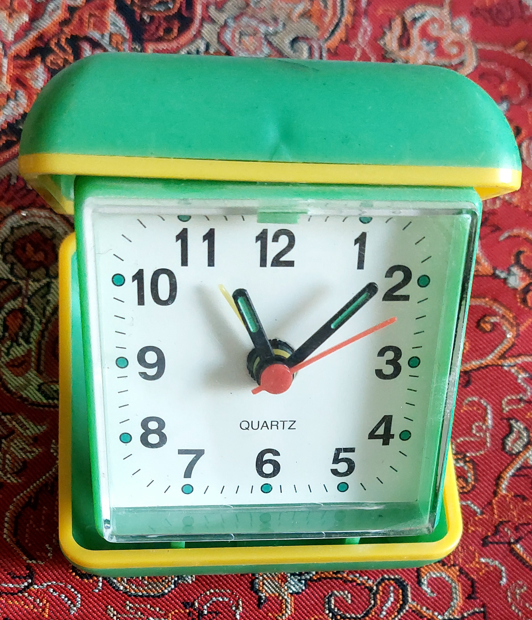 ساعت رو میزی آلارم دار