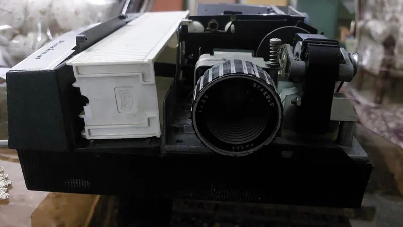 دستگاه نمایش اسلاید آلمانی