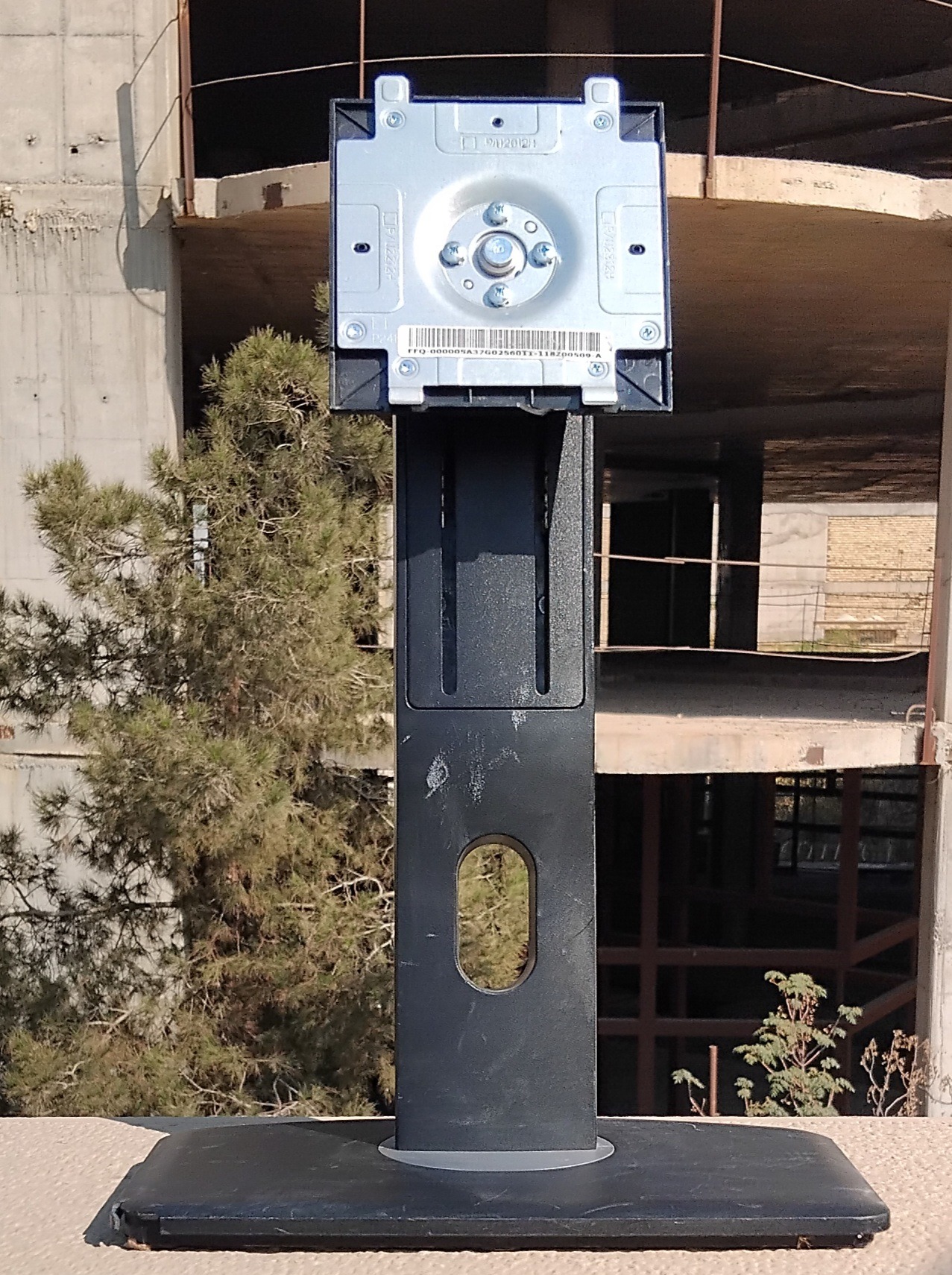 پایه مانیتور دل آسانسوری