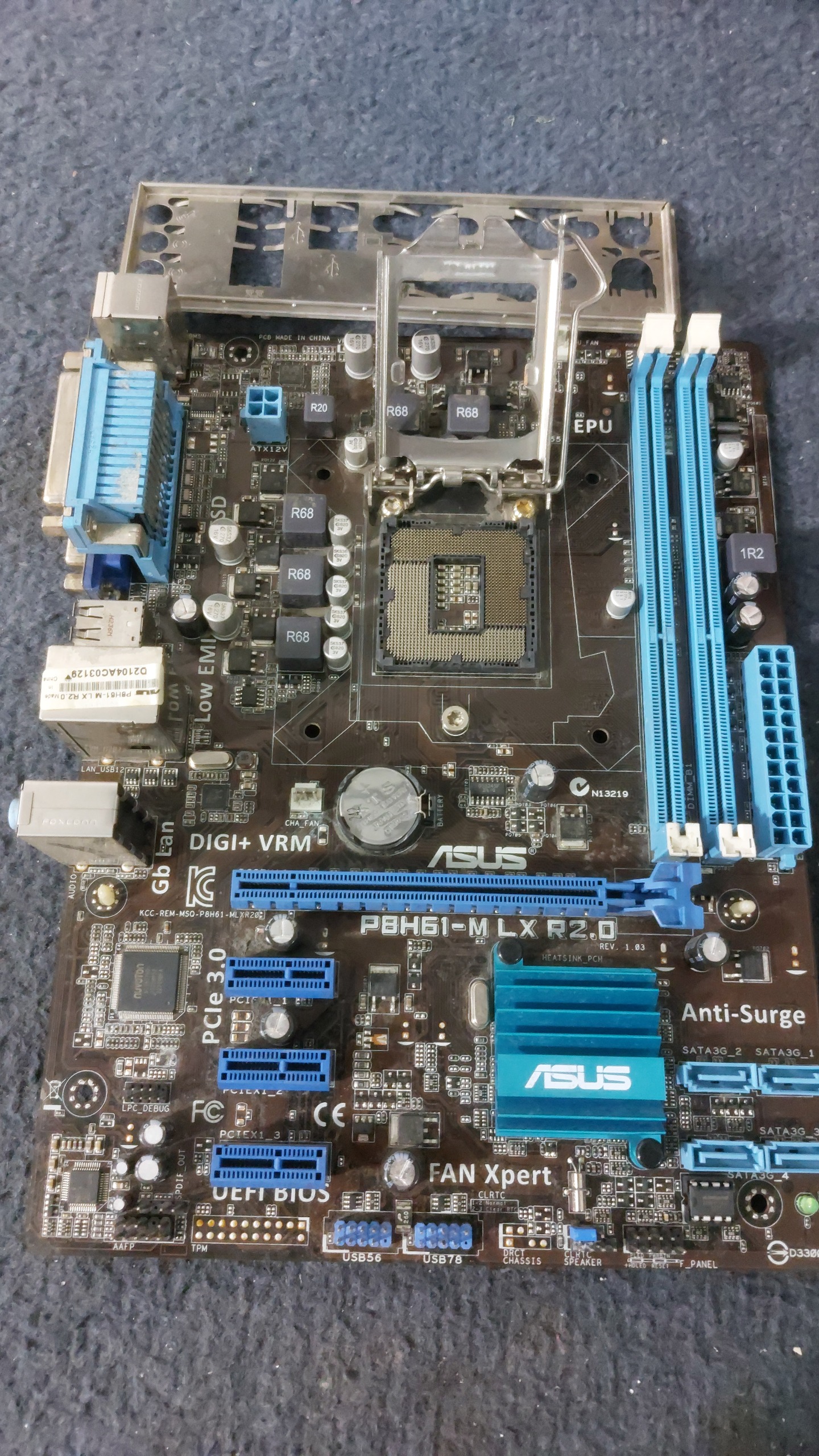 مادربرد ASUS H61-M LX R2 آنبورد در حد نو با پنل