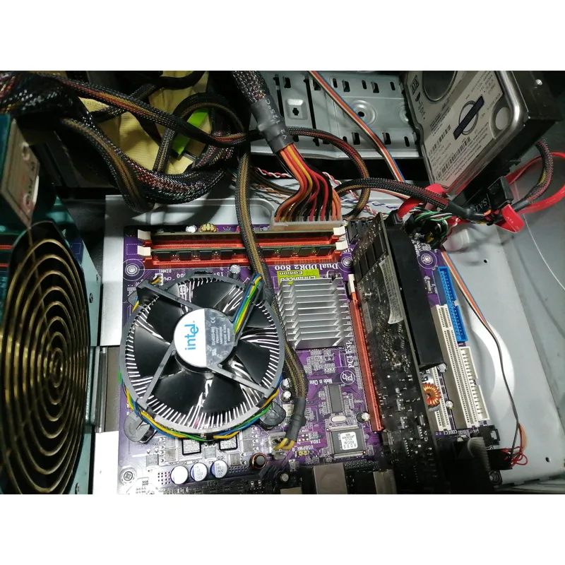کیس کامل اینتل