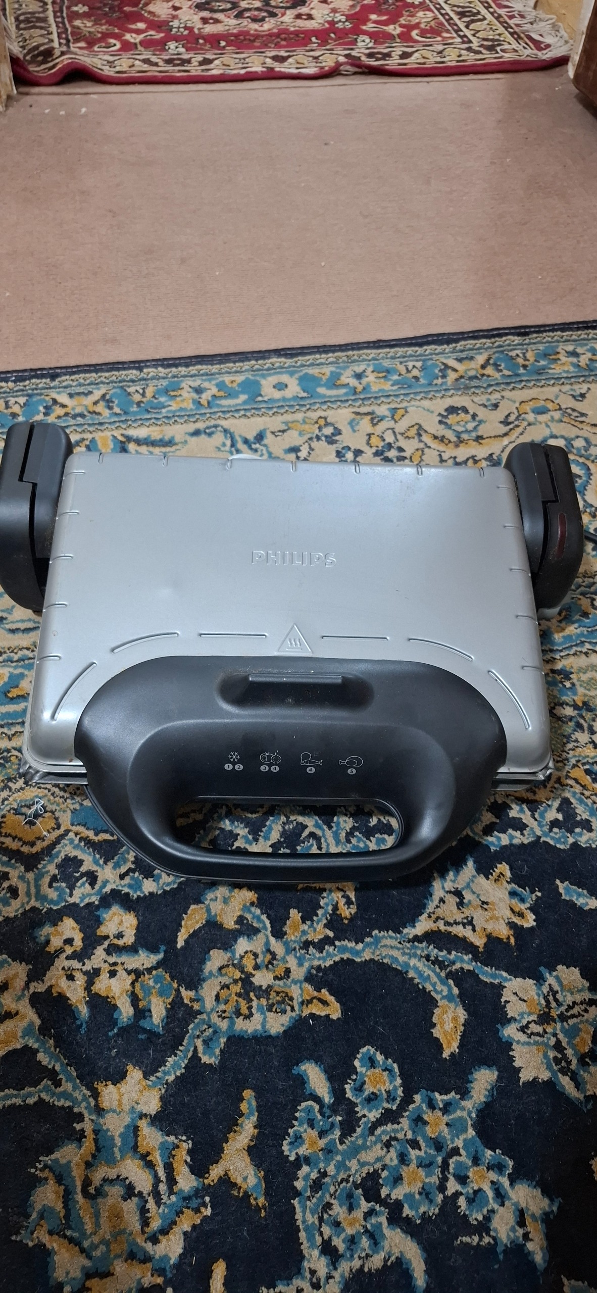 گریل فیلیپس 11