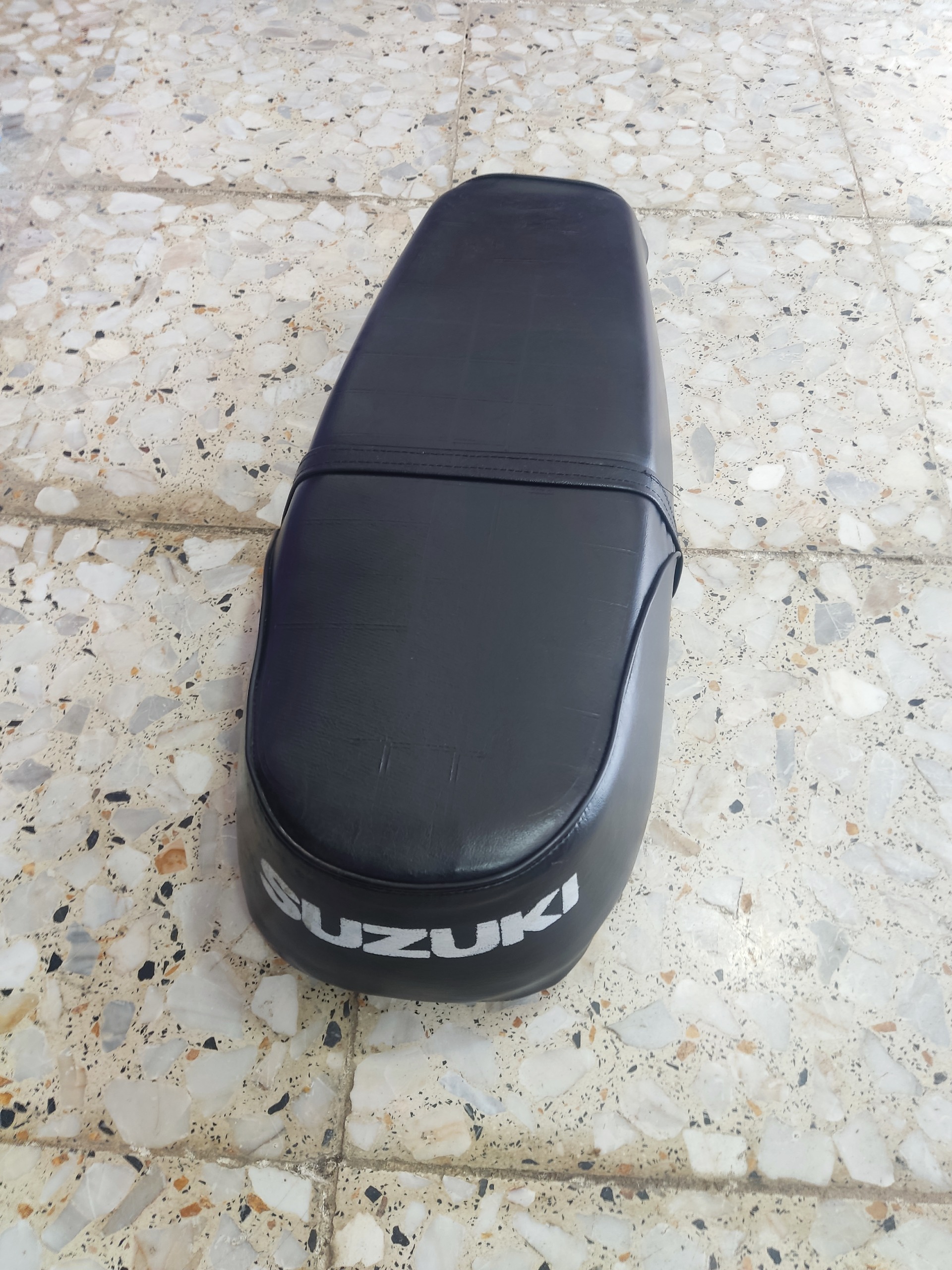 زین سوزوکی a100،a80