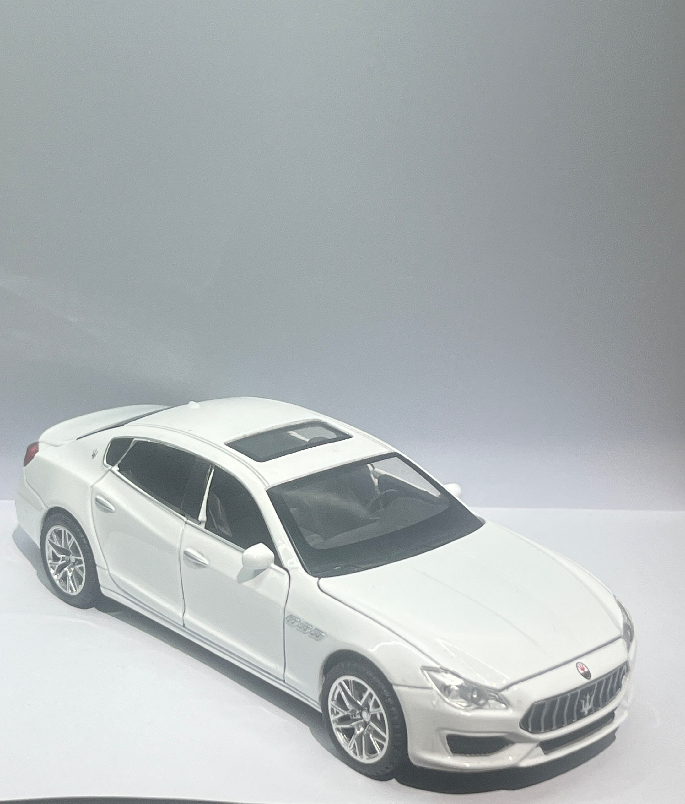 ماکت ماشین مازراتی maserati فلزی بزند proswon