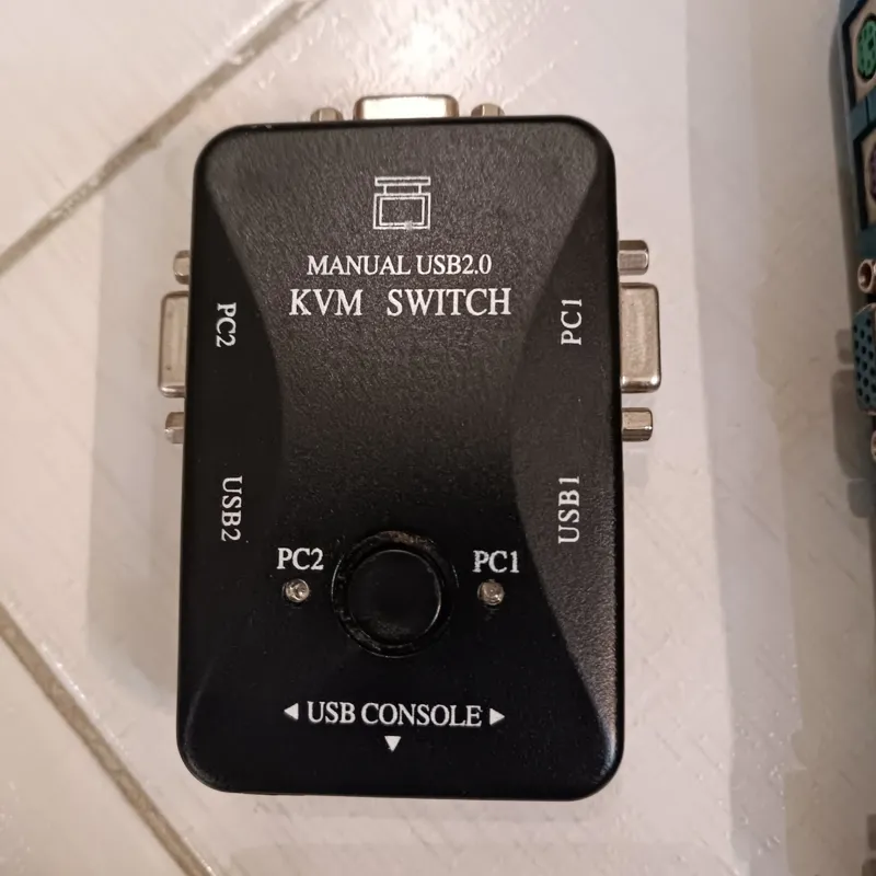 کی وی ام سوئیچ kvm